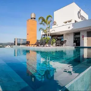  Apartamento Ap Com Piscina No Rooftop, Academia, Wi-fi, Cozinha Completa, Ar Condicionado E Garagem Privativa A 900m Da Germanica